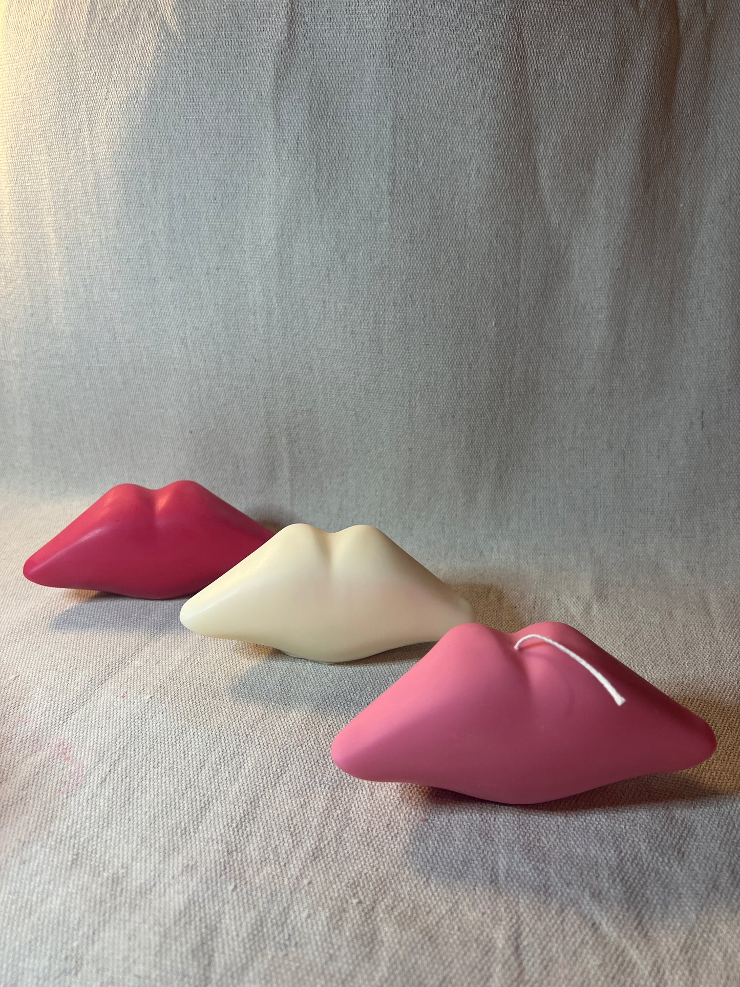 Hand-poured lip candle, playful and luxurious decorative piece