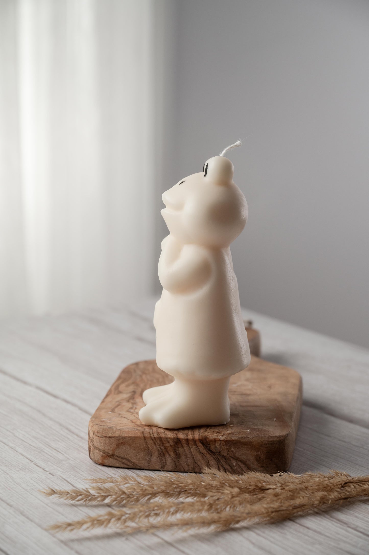 handcrafted frog candle canada