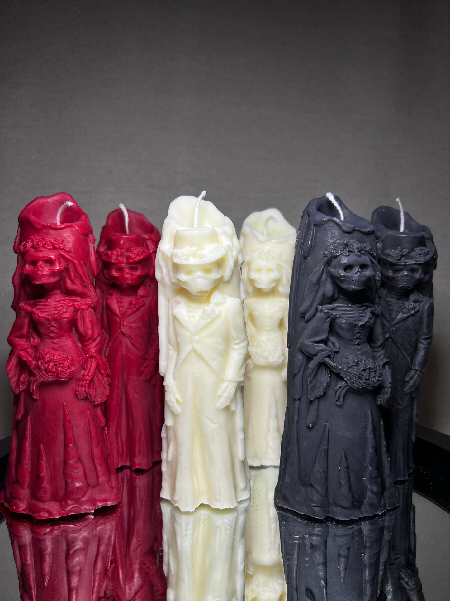 Spooky bride and groom candle set – vegan soy wax Halloween decoration