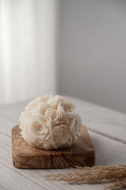 Hand-poured rose candle, sustainable decorative romantic piece