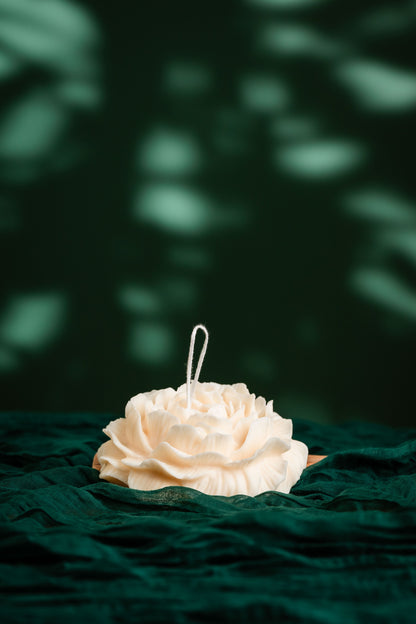 Large Peony Blossom Candle – Bold & Elegant Decor