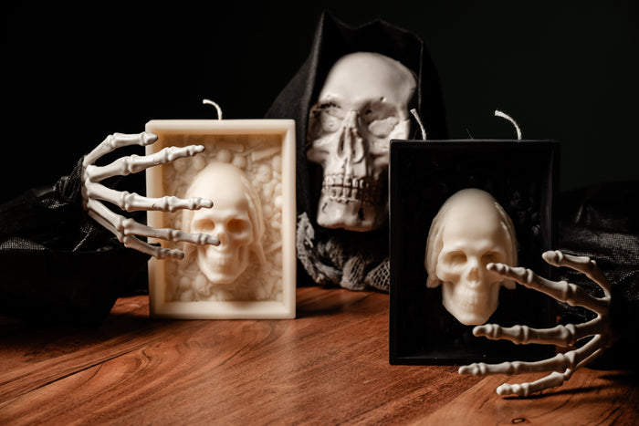 Skull Frame Candle